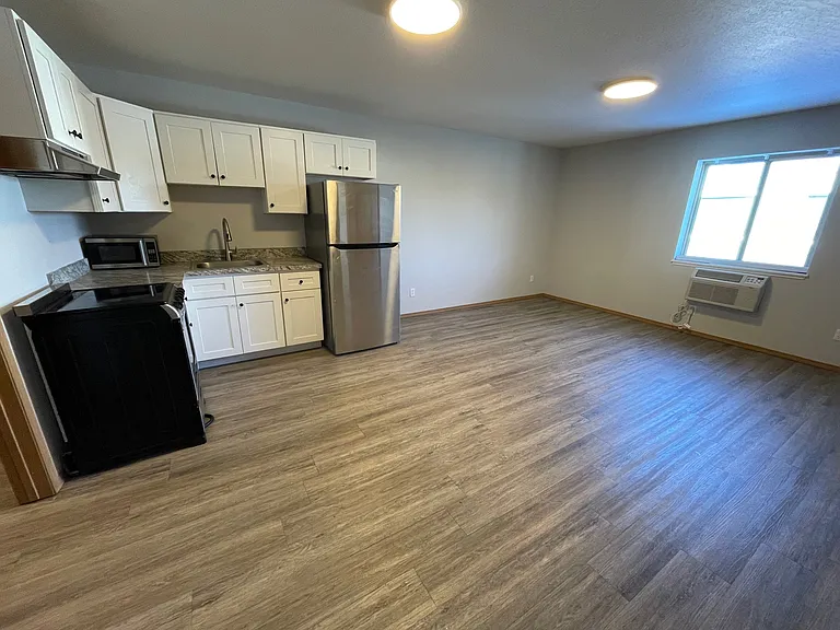 810 Mandeville Ln #1 — Photo 7