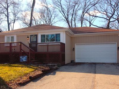 307 Locust St, Lake In The Hills, IL, 60156