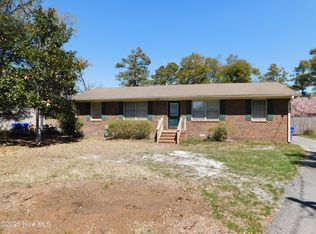 2007 Lennoxville Rd, Beaufort, NC 28516