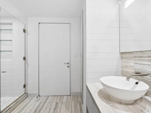 322 West 57th Street image 7 of 16