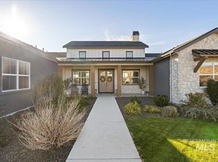 14437 N Woodpecker Ave, Garden City, ID 83714