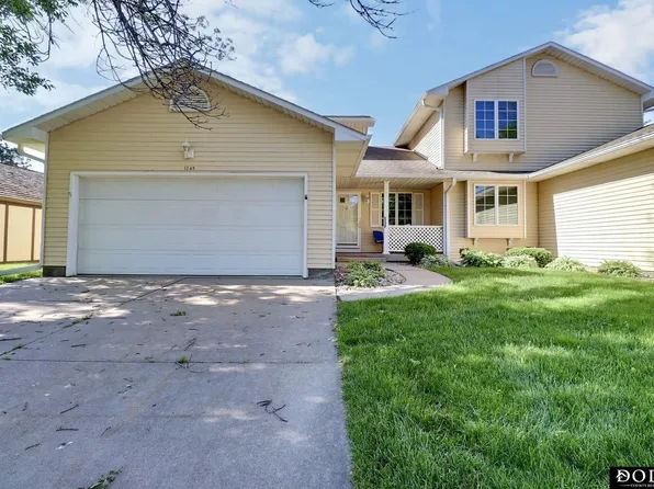 1345 E 9th St, Fremont, NE 68025
