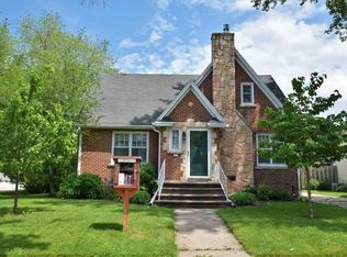 327 S Erie St, De Pere, WI 54115