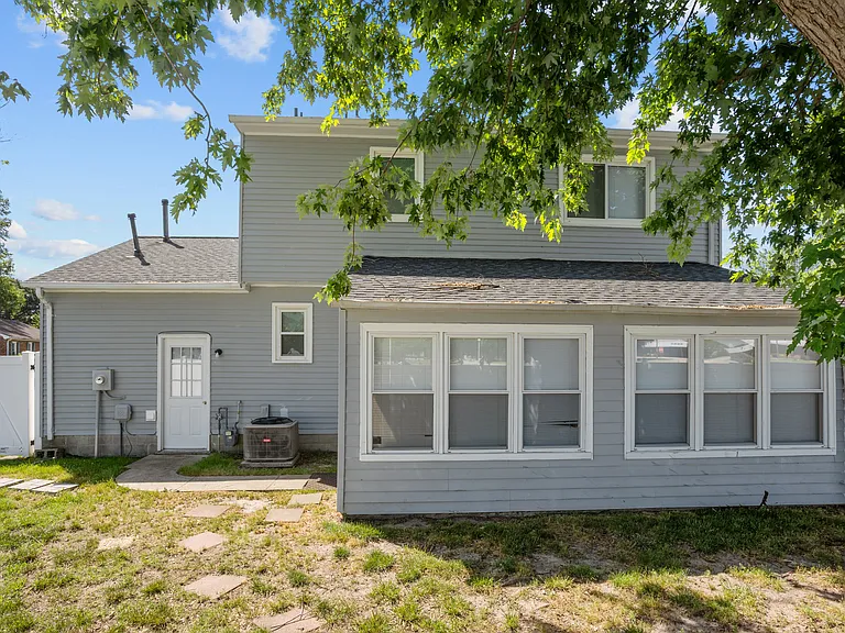 1810 Mehrens Ct — Photo 7