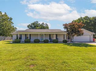 212 Foust Dr, Sikeston, MO 63801
