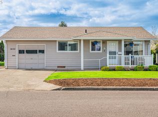 1455 Thompson Rd, Woodburn, OR 97071