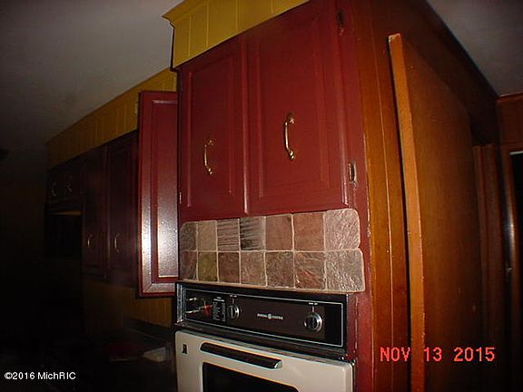 5th image of 3185 Boltwood Dr
