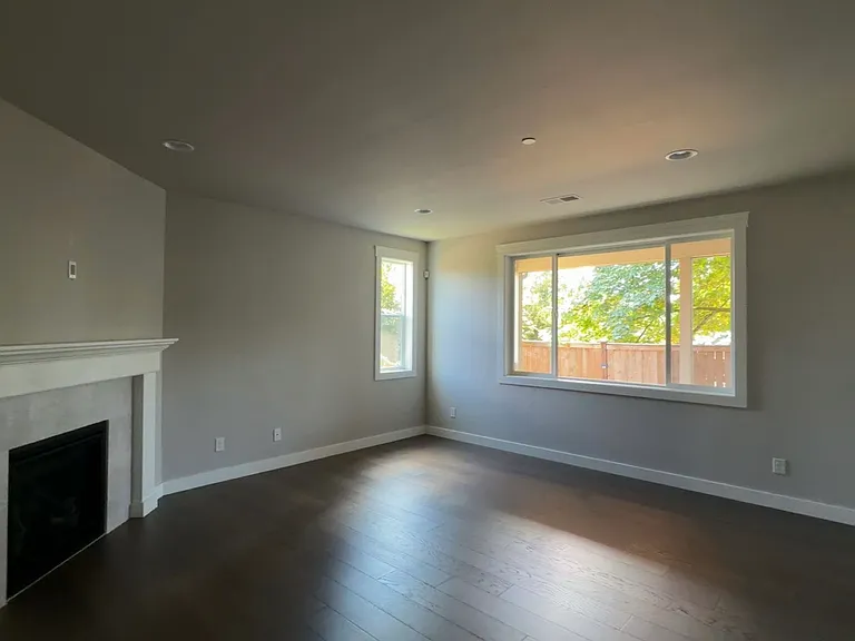 8435 NE 146th St — Photo 5