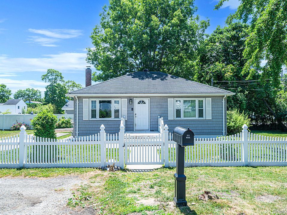 1st image of 14 Pinelawn Avenue