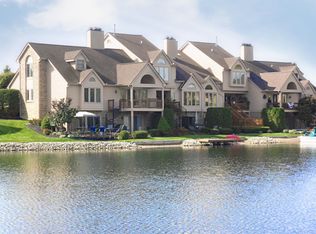 18362 Blue Heron Dr W, Northville, MI 48168