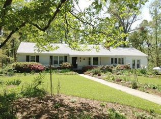 1000 Edgewood Cir, Greenville, NC 27858