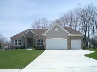 9290 Bringman Ct, Mentor, OH 44060