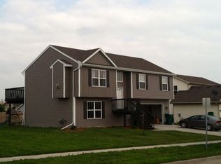 906 8th St, Dallas Center, IA 50063