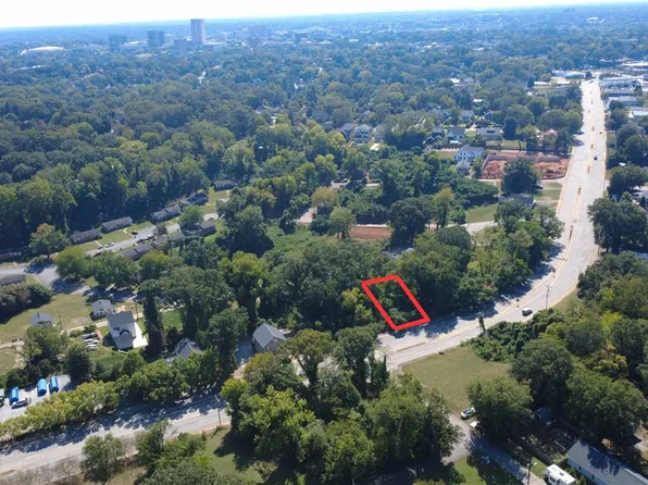 428 Rutherford Rd, Greenville, SC 29609