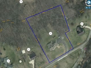 213 Crestview Acres Dr, Shinnston, WV 26431