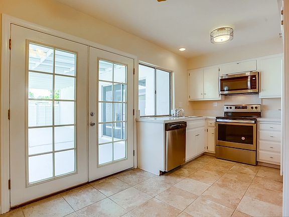 3rd image of 3875 Vista Campana S Unit 4