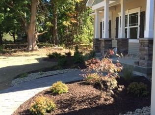 242 Brookwood Rd, Halfmoon, NY 12188