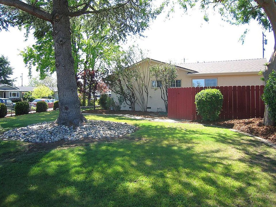 2nd image of 2139 Barrett Ave