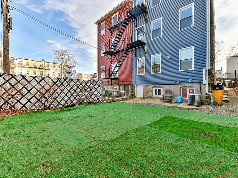 236 Havre St #3 — Photo 16