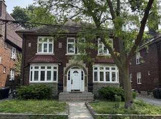 163 Highbourne Rd #2, Toronto, ON M5P 2J8
