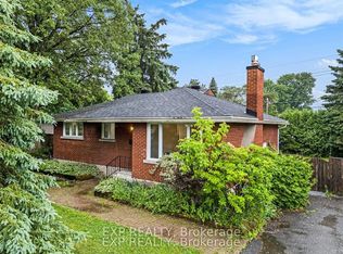 20 Newhaven St #B, Ottawa, ON K2G 0X5