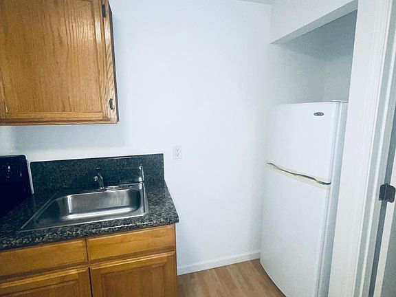 5th image of 1214-1216 7th Ave APT D