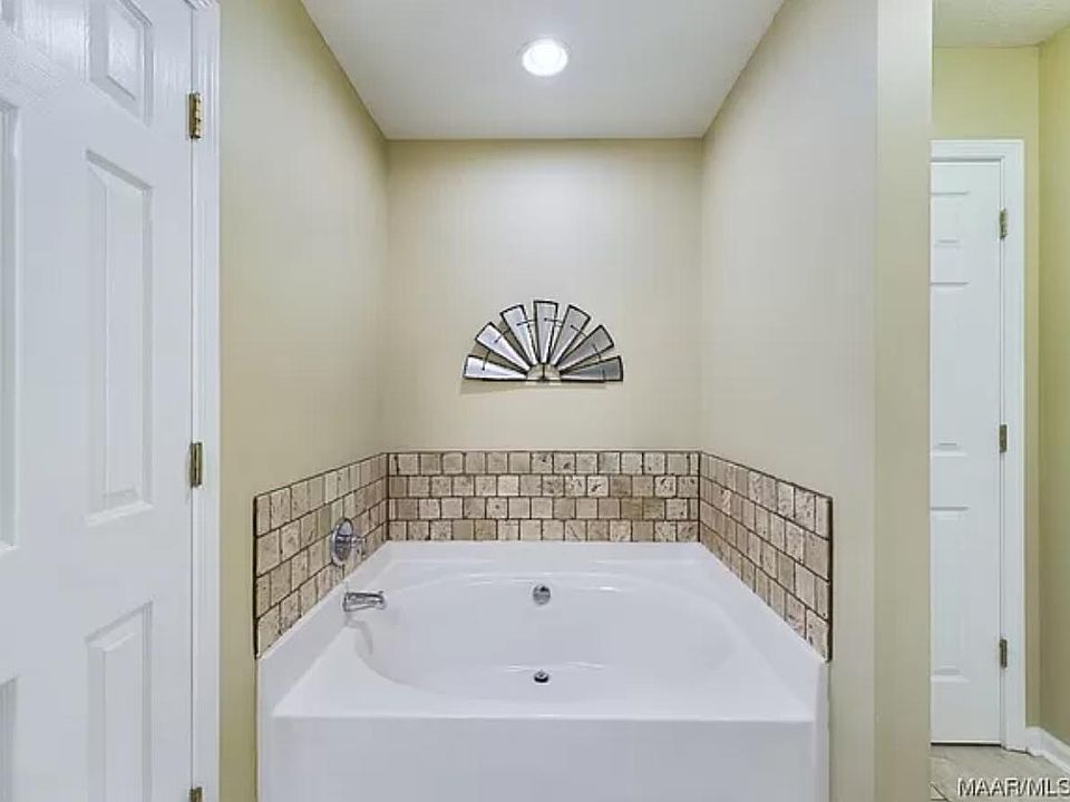 8741 Jamac Ln, Montgomery, AL 36117 Zillow