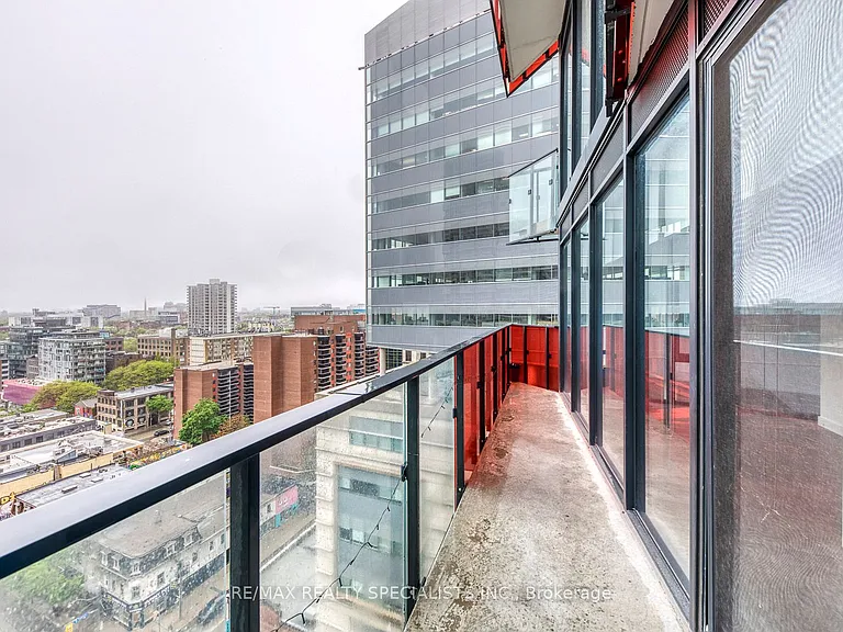 215 Queen St W #1405 — Photo 25