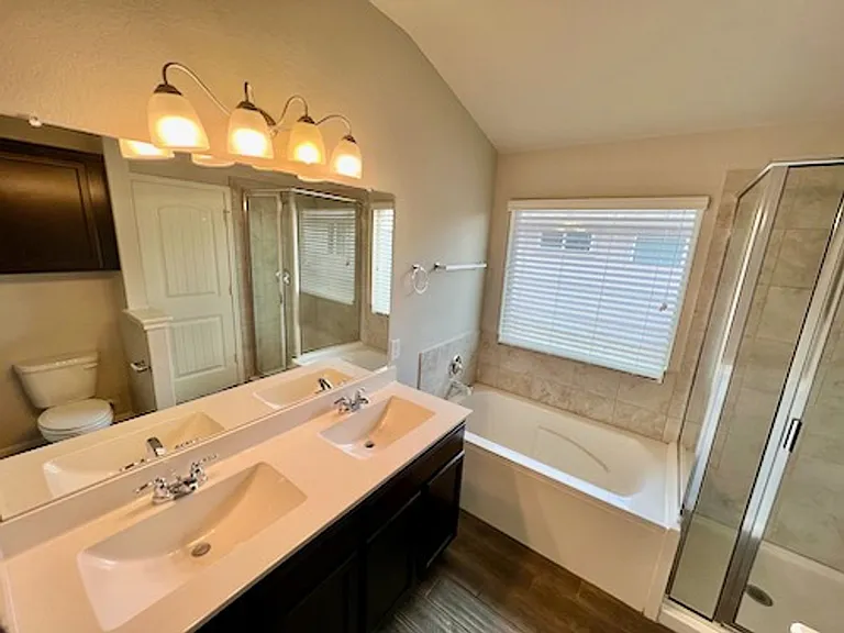 2277 Olive Hill Dr — Photo 15