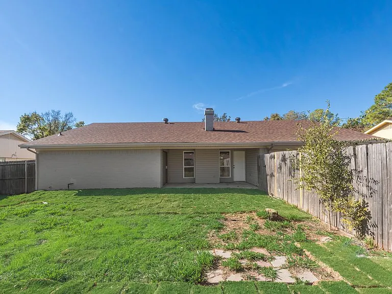 4214 Osage Dr — Photo 12