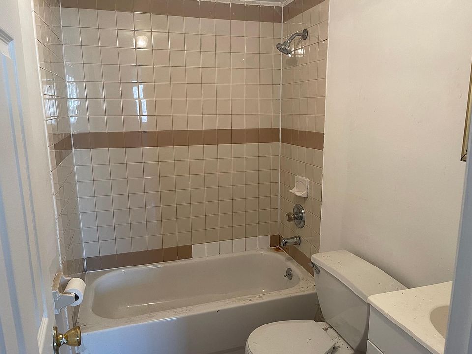 1st image of 69 Thompson St #2C