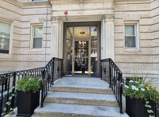 25 Queensberry Street, Boston, MA 02215