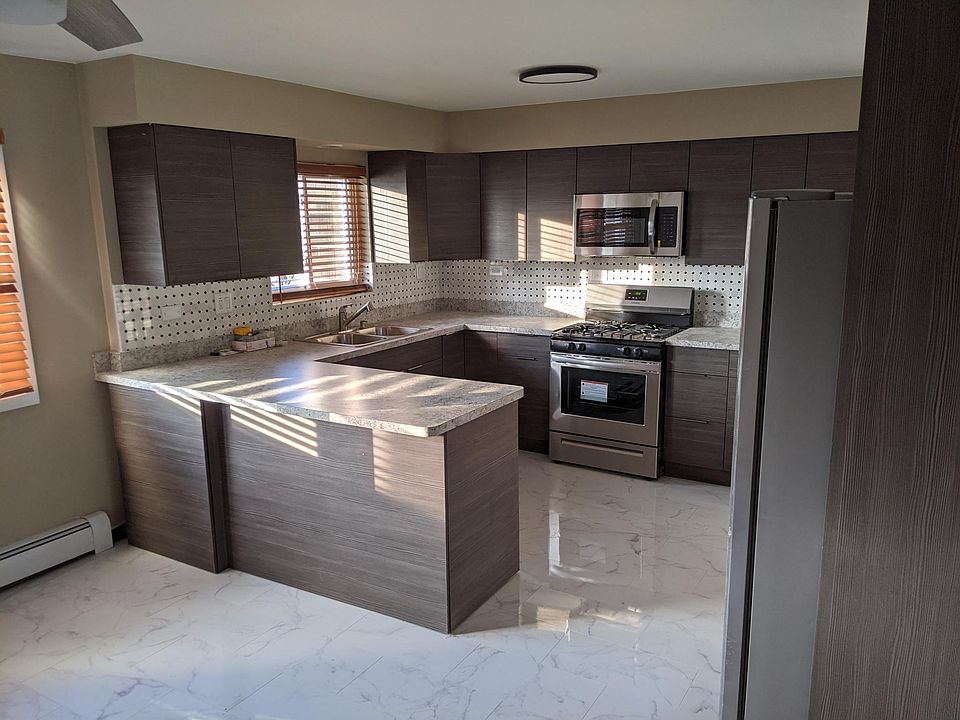 1st image of 3158 N Neenah Ave #3D