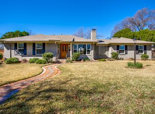 9941 Mixon Dr, Dallas, TX 75220