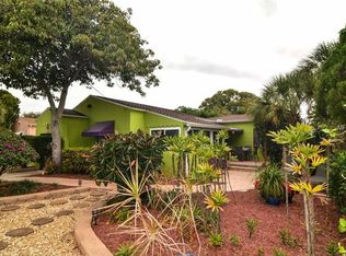 15941 1st St E, Redington Beach, FL 33708