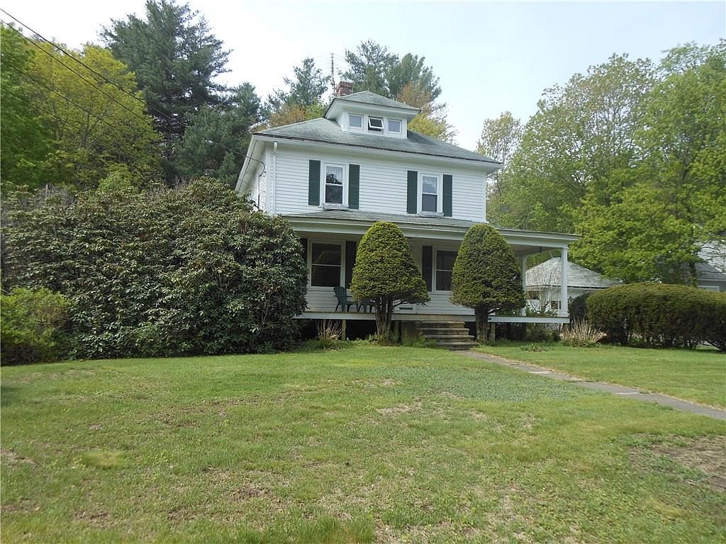 565 Central St, Burrillville, RI 02839 Zillow