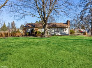 2201 Jericho Rd, Aurora, IL 60506