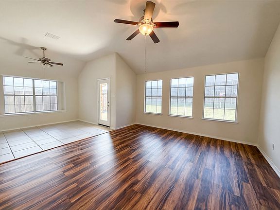 2nd image of 3616 Applewood Rd