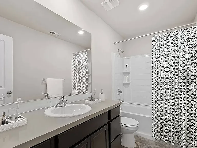 18729 Emmons Ct E — Photo 20