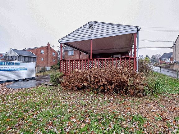 4th image of 609 Regency Dr