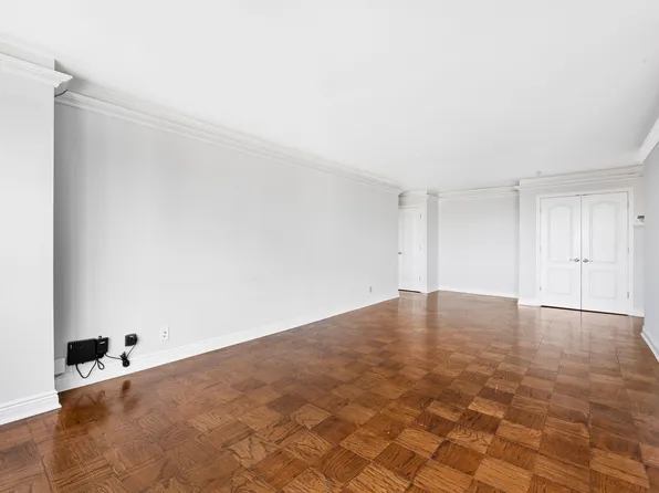 500 Central Avenue image 10 of 32