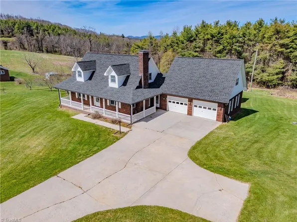 11325 Glade Valley Rd, Ennice, NC 28623