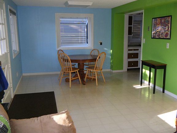 Open breakfast nook