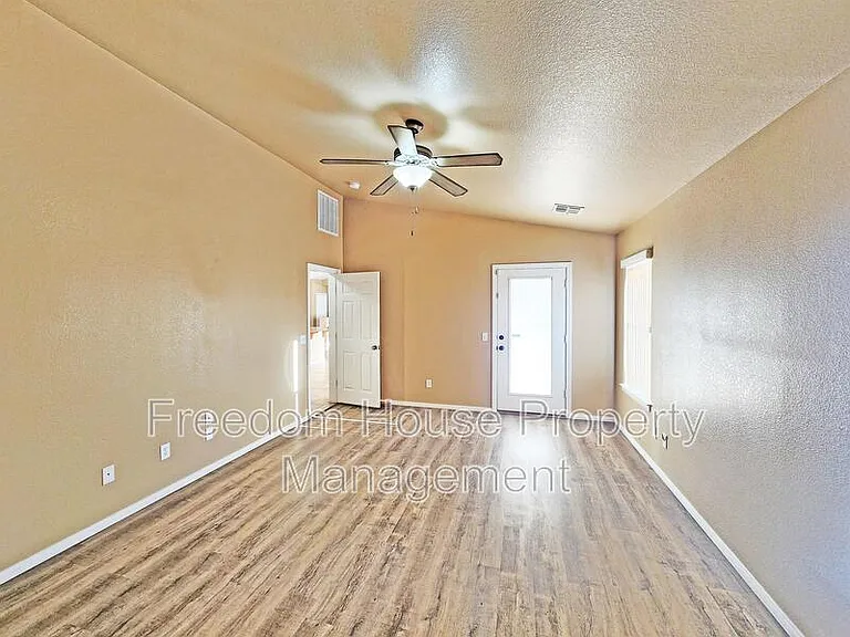 3680 Ravine Ave — Photo 13
