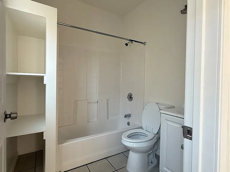 1085 Hoffman Ave #11 — Photo 9