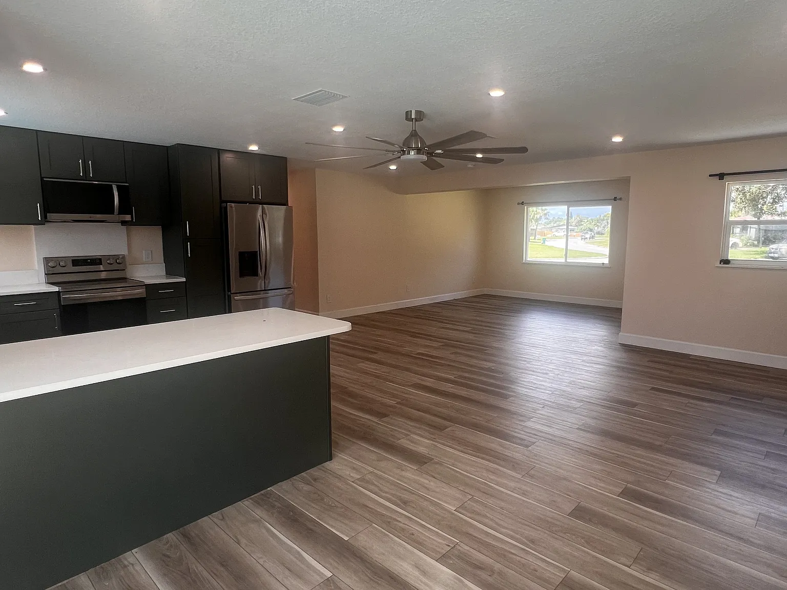 511 Palm Avenue - 1 — Photo 2