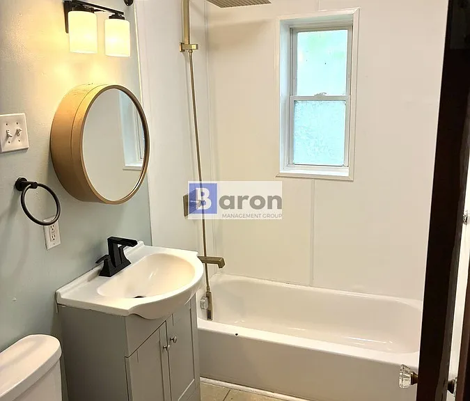 448 Park Dr — Photo 10