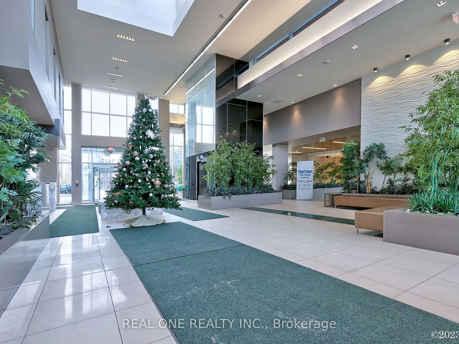 2 bed, $3,200 — Photo 2