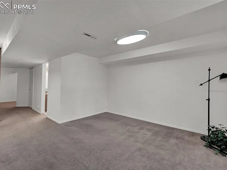 3467 Queen Anne Way — Photo 17