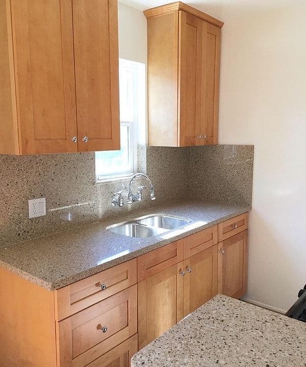 1st image of 221 S Jackson St APT 1